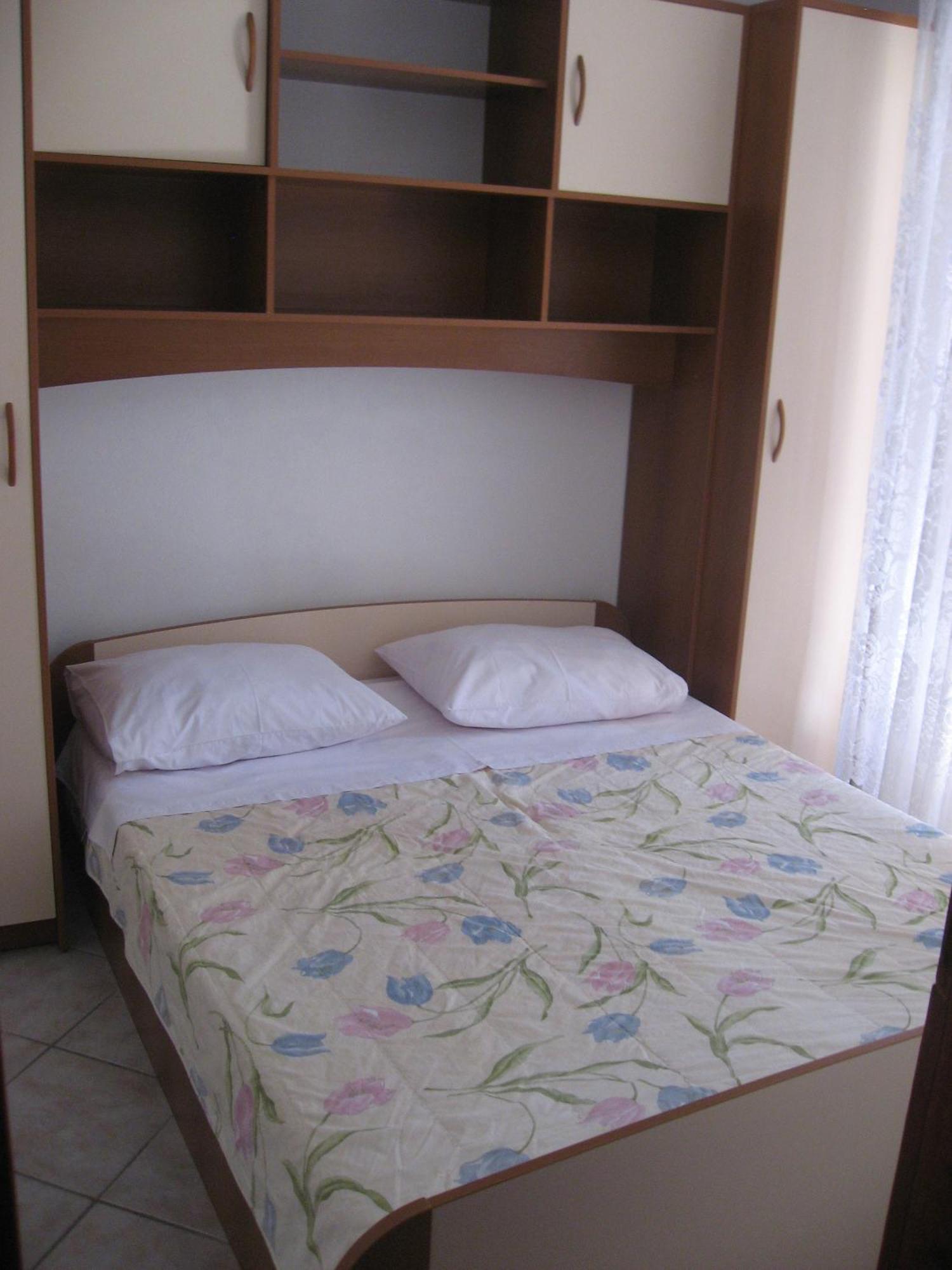 Apartments Selez Mandre Bagian luar foto