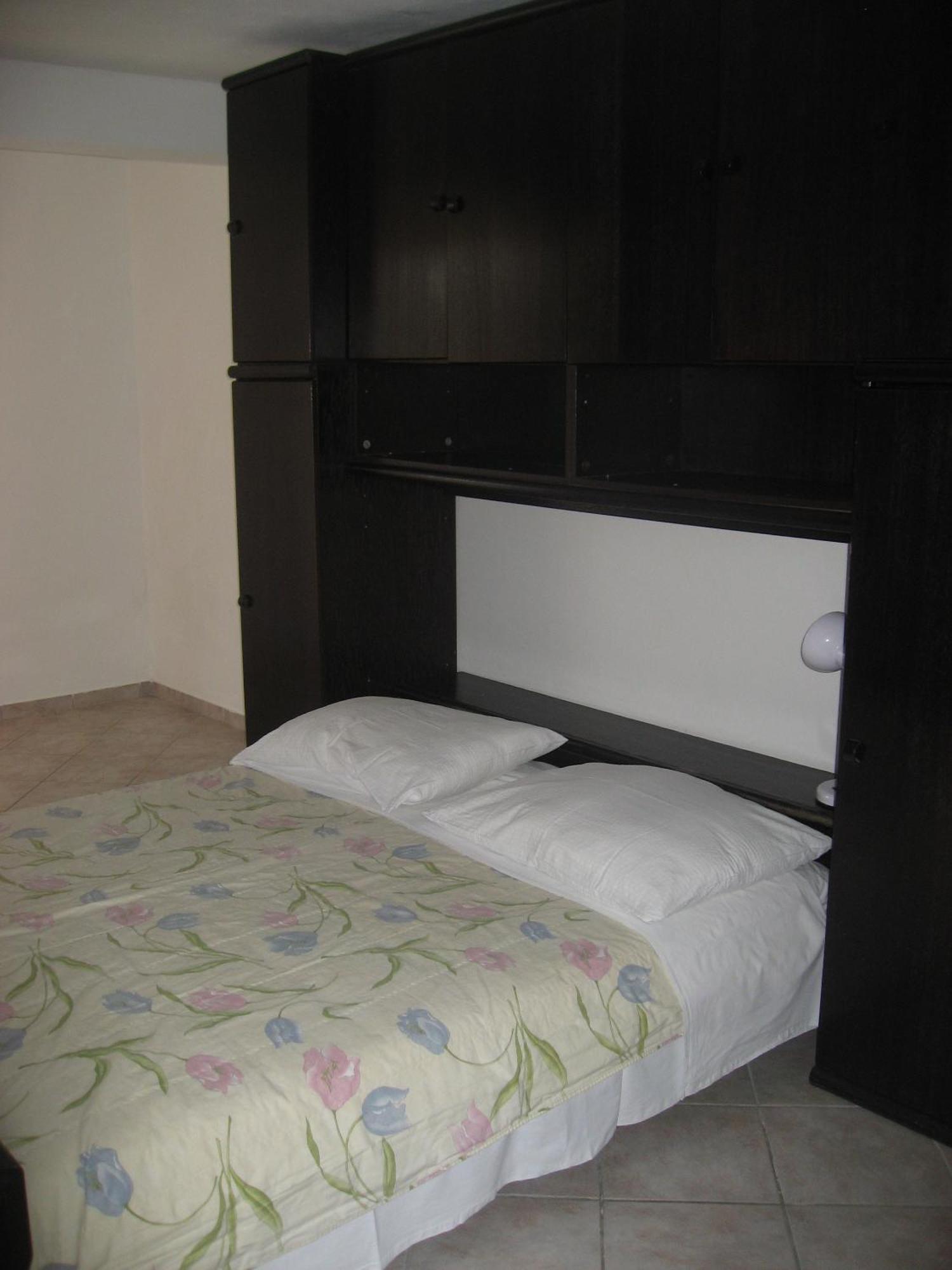 Apartments Selez Mandre Bagian luar foto